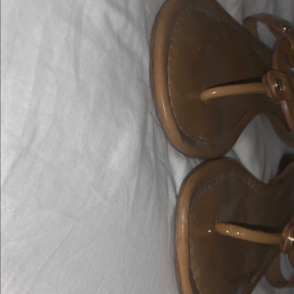 Tory Burch Style Brown Leather Logo Cutout Thong Sandals - Picture 2 of 7
